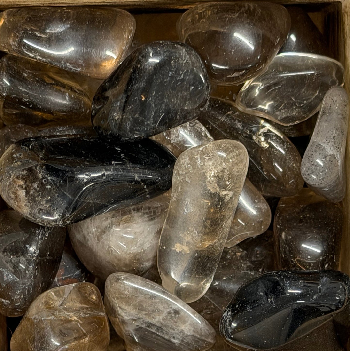 smoky quartz tumbles