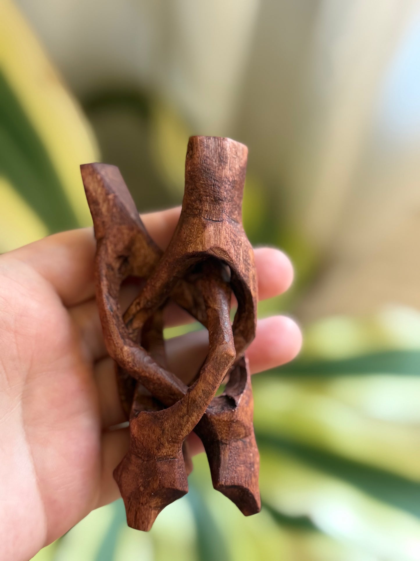 wooden tripod 4"