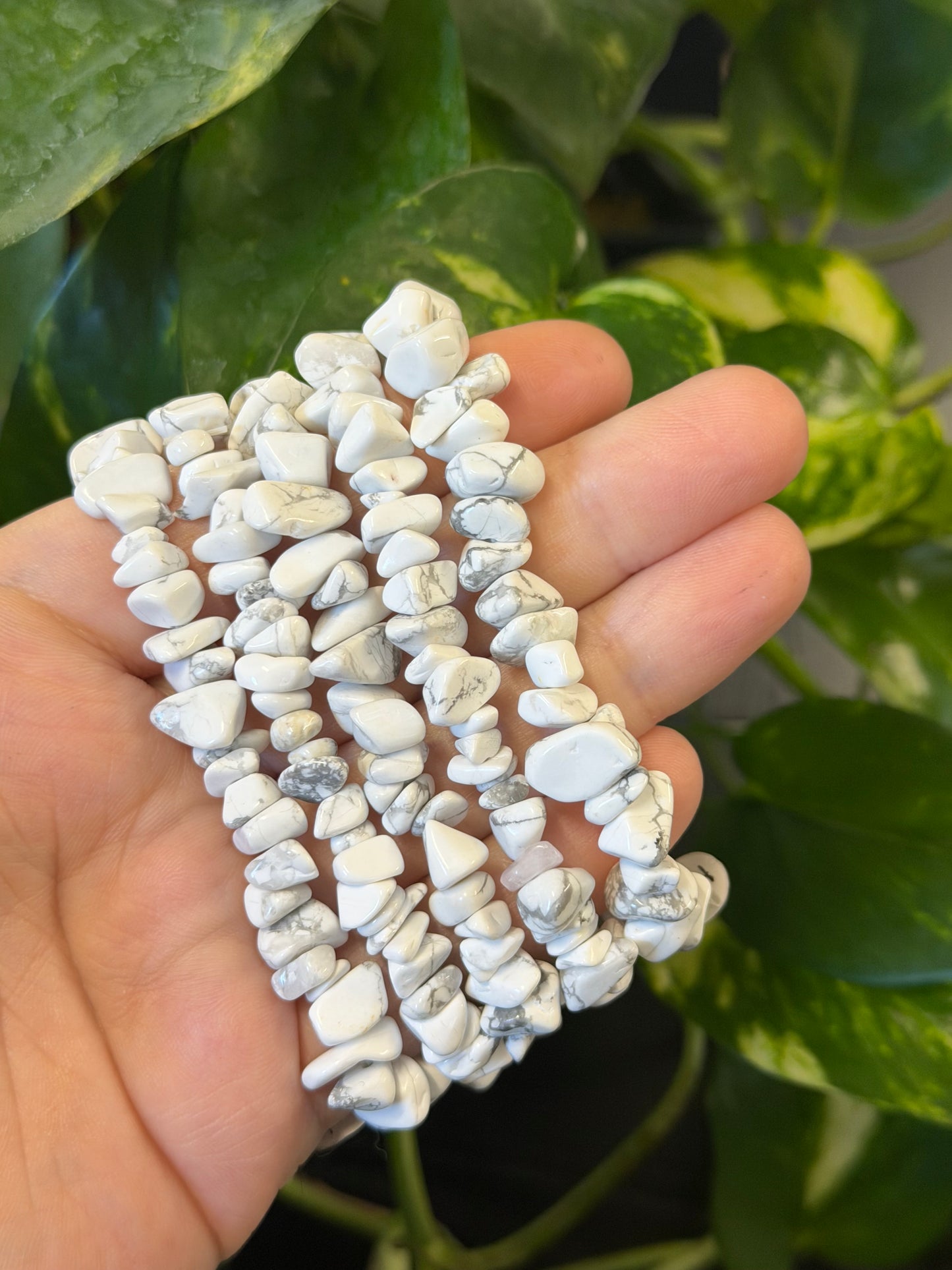 howlite chip bracelet