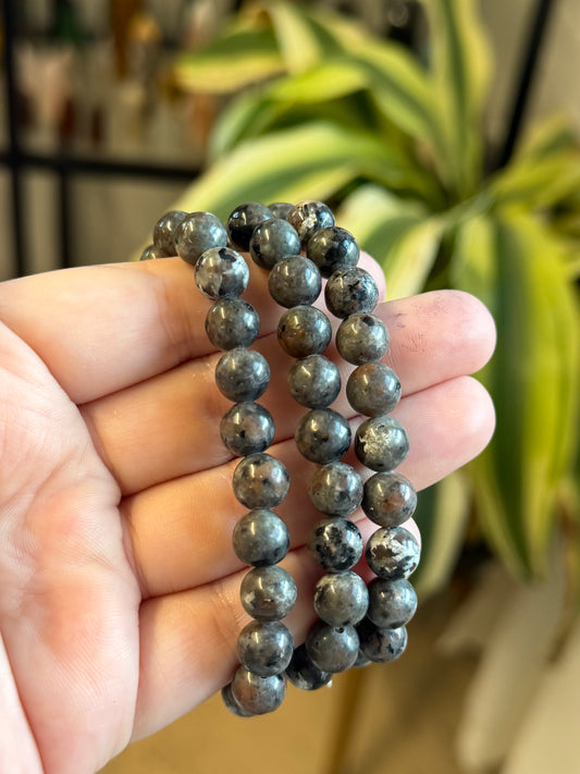 emberlite (uv reactive) bracelet 8mm
