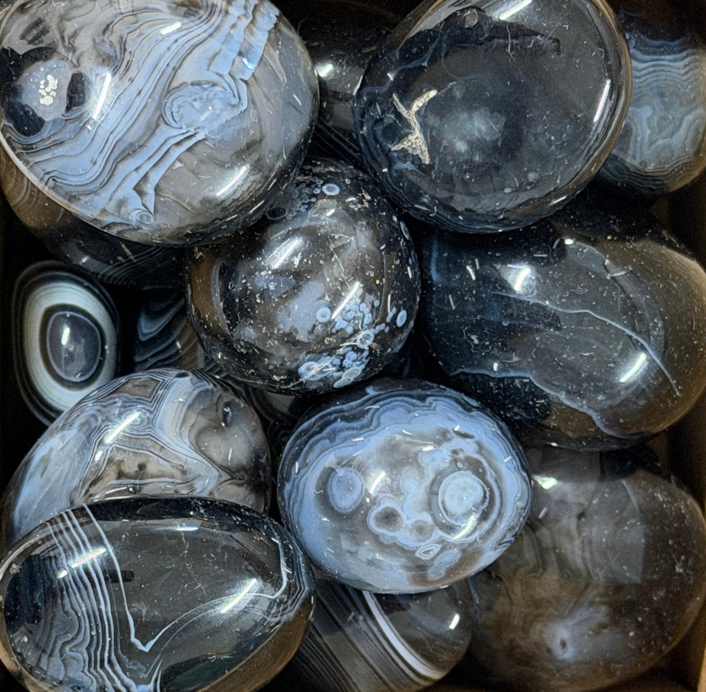 black onyx tumbles