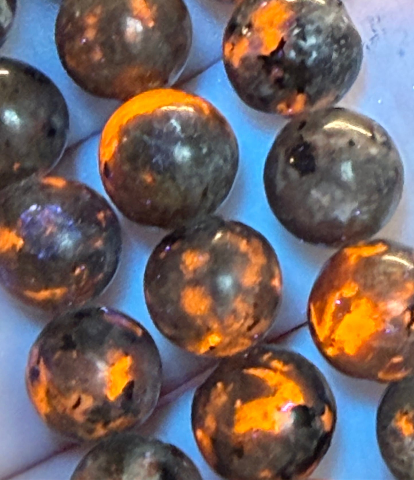 emberlite (uv reactive) bracelet 8mm