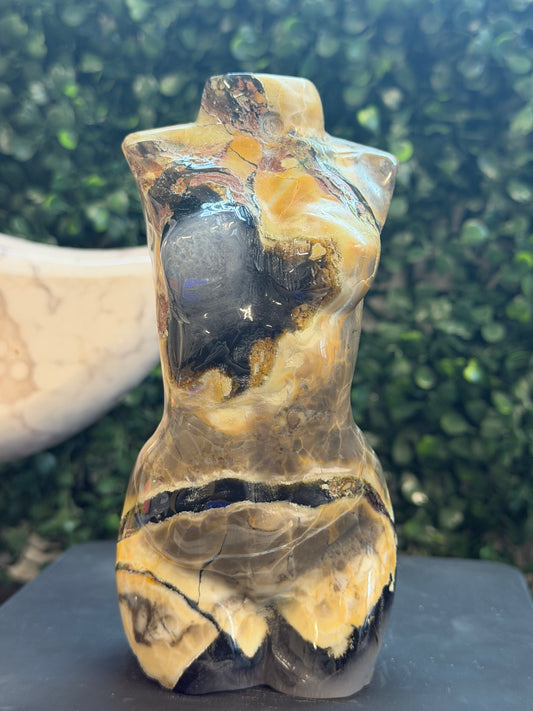 volcano agate goddess body